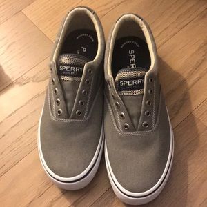 Men’s Sperry’s in near perfect condition